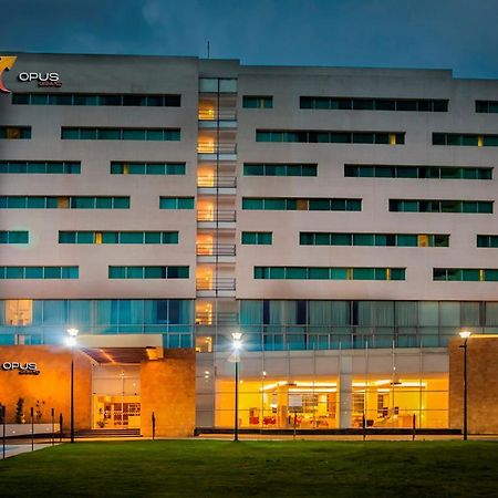 Hotel OPUS GRAND Toluca Aeropuerto Exterior foto